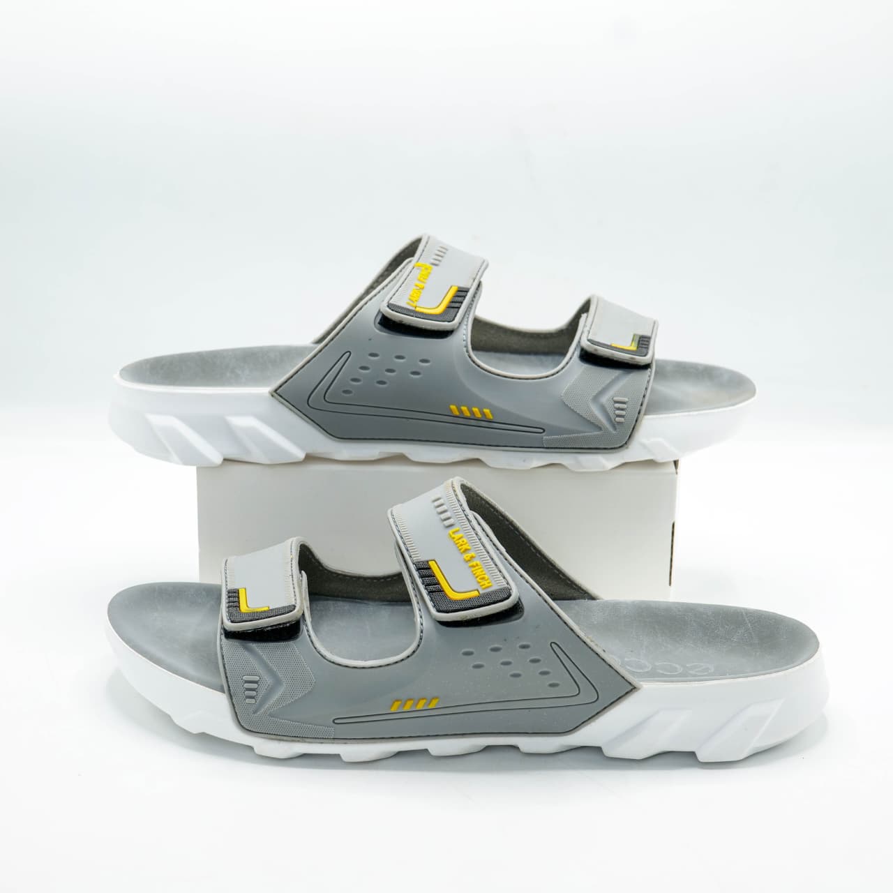 ECCO LIGHT WEIGHT SLIPPPERS