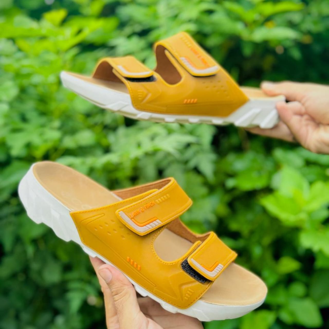 ECCO LIGHT WEIGHT SLIPPPERS